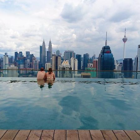 Regalia Suites Infinity Pool クアラルンプール エクステリア 写真