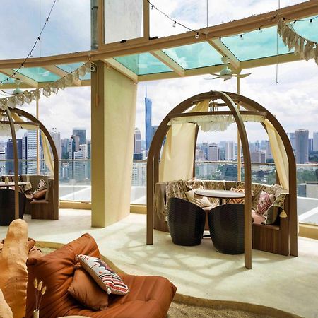 Regalia Suites Infinity Pool クアラルンプール エクステリア 写真